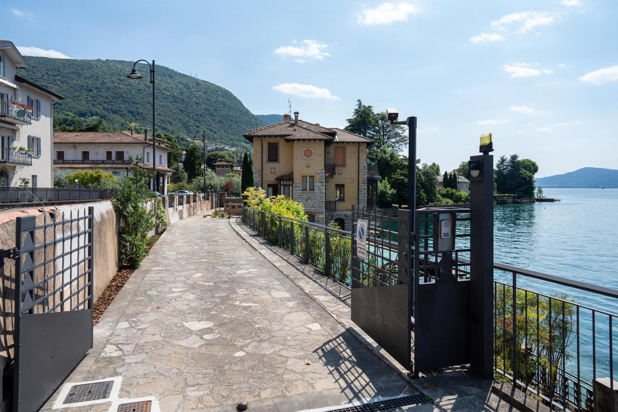 Villa Cecilia - Pieds Dans L'Eau Sulzano Exterior foto